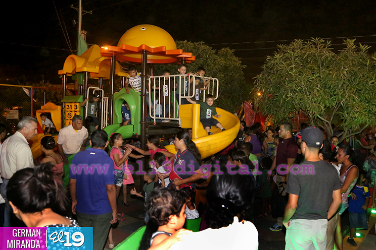 Familias inauguran parque en Praderas del Doral